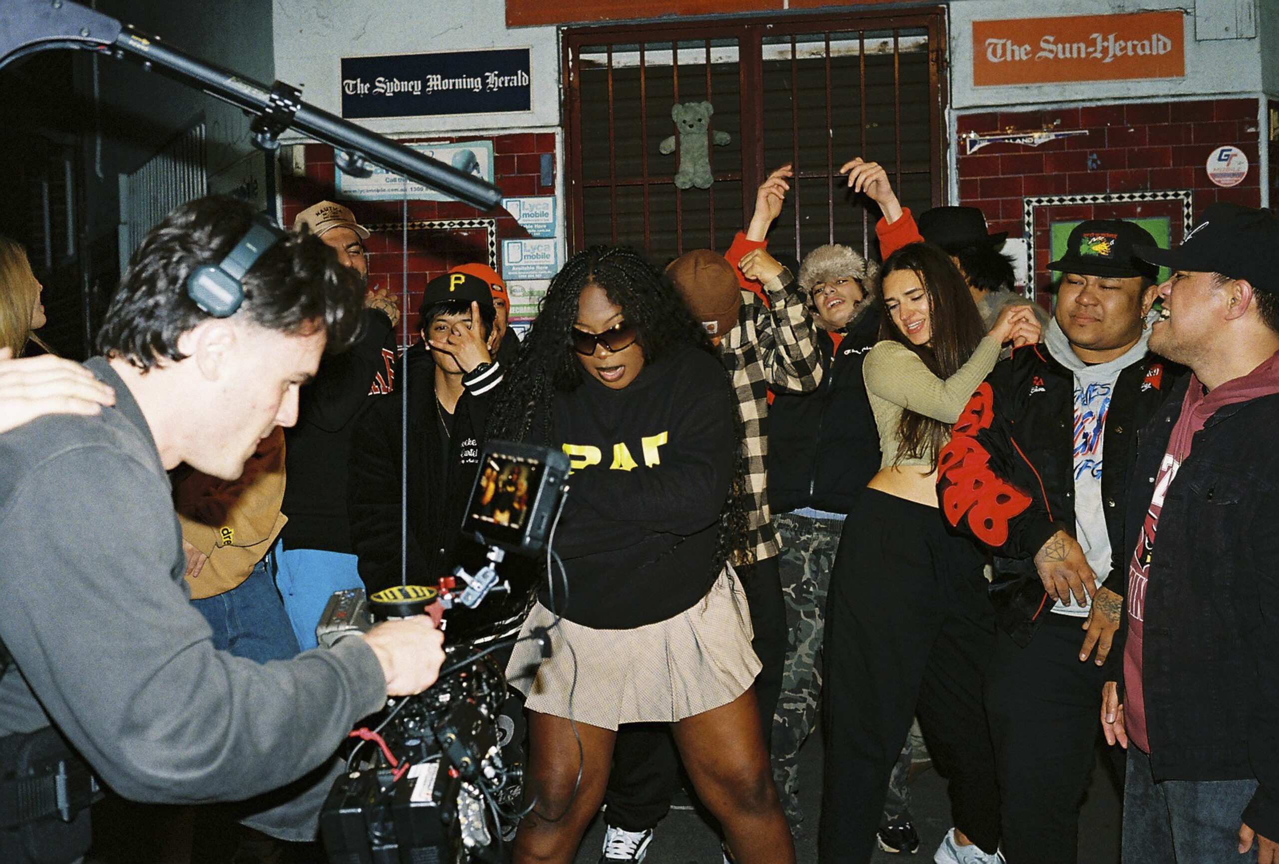 Behind the scenes 2